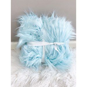 Pottery Barn Teen Faux Fur Boyfriend Lounge Around Pillow Cover Teal NEW